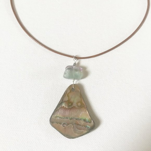 Red Abalone Shell Fluorite Amethyst Gemstone Crystal Necklace Ocean Beach Sea - Picture 7 of 13